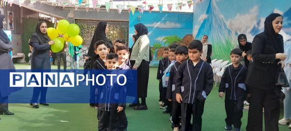 جشن شکوفهها در مدرسه نسل روشن ناحیه 2 کرج