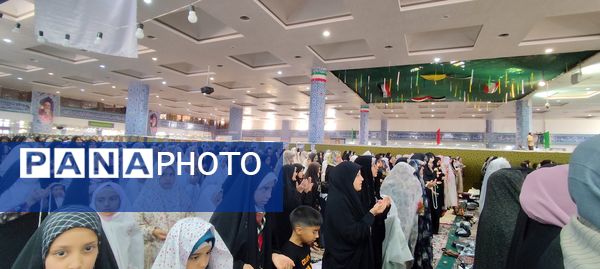 حضور دانش‌آموزان بیرجندی در نماز جمعه