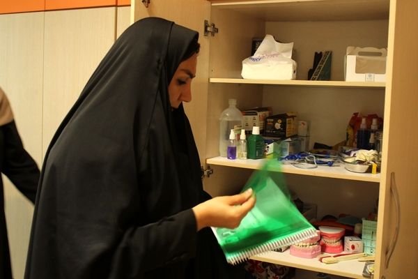 بازدید از مدرسه سعادت جهت بررسی وضعیت ایمنی و بهداشت براساس اصول آیین‌نامه بهداشت محیط مدارس