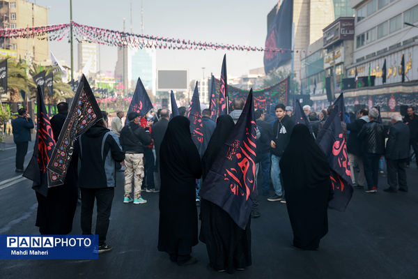 اجتماع عزاداران فاطمی در میدان هفت تیر