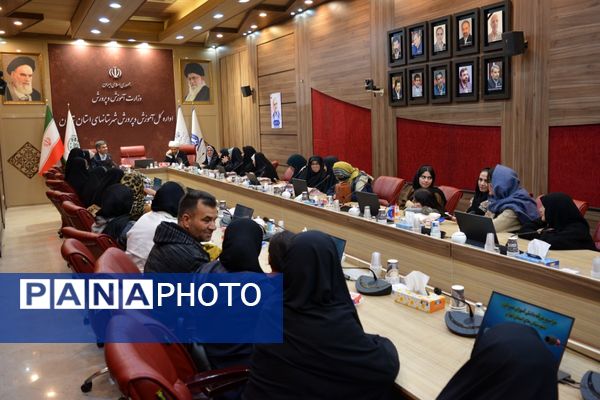 بدرقه دانش‌آموزان عمره‌گزار دختر شهرستان‌های استان تهران