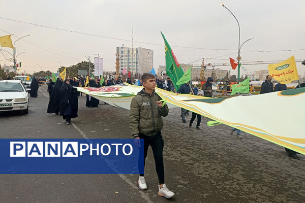 شادپیمایی مردم قم در جشن نیمه شعبان