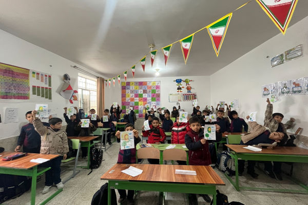 نمایش شهرک الفبا و آشنا شدن با امام زمان(عج)