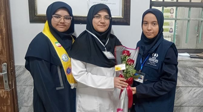 جشن ولادت حضرت زینب(س) و روز پرستار در دبیرستان عطیه