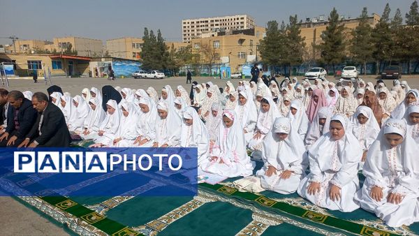 اقامه نماز باران در دبستان لطیفه