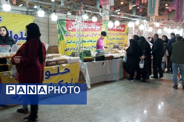 برپایی نمایشگاه سوغات و هدیه در اراک