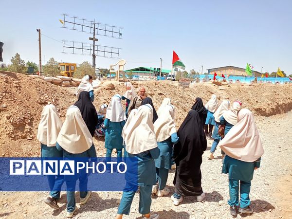 بازدید دانش آموزان دبستان سمیه از کنگره ملی شهید مدرس