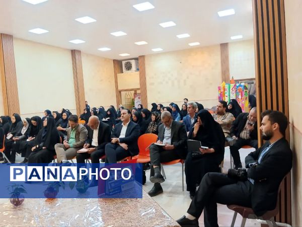 جلسه پرسش و پاسخ مدیران کودکستان‌ها با مدیرکل آموزش و پرورش استان یزد