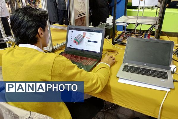 نمایشگاه دستاوردهای دانش‌آموزان هنرستان فنی حرفه‌ای‌ رباط‌کریم