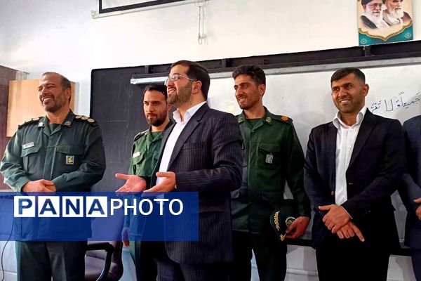 برپایی موکب مقاومت به‌مناسبت هفته بسیج در دبستان جنت ملارد 