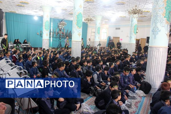 عزاداری دانشآموزان قم در آستان مقدس امامزاده سیدعلی(ع)