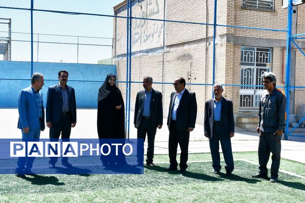 بازدید فرماندار و مدیر آموزش و پرورش مه ولات از مجموعه هنرستان کشاورزی امام خمینی (ره)
