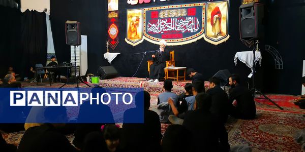 مراسم عزاداری و سینه زنی شب اربعین در هیأت انصار المهدی کاشمر