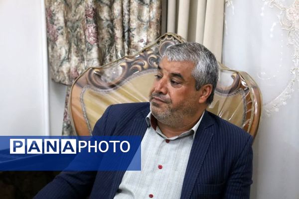 دیدار معاون سیاسی، امنیتی و اجتماعی استاندار یزد، با خانواده‌های شهدای معلم