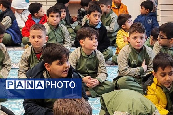 آیین سه‌شنبه‌های مهدوی در مدرسه شهید حسین غفاری