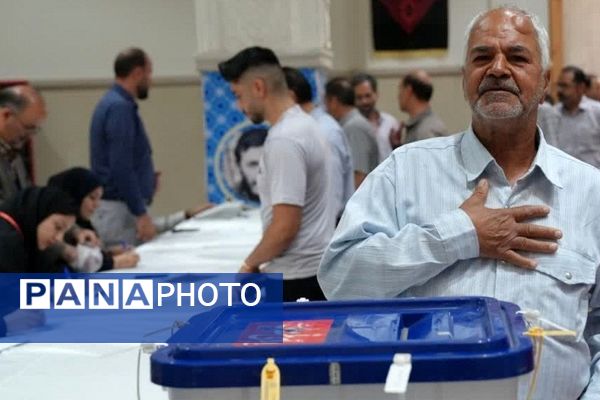 حضور پرشور مردم محمدشهرکرج‌ پای صندوق رای 