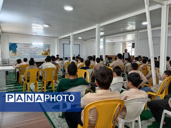 مشاوره هدایت تحصیلی و انتخاب رشته در دبیرستان نمونه آیت الله خامنه‌ای