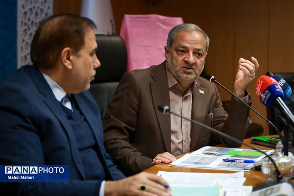 جلسه ستاد راهبری نظام مراقبت اجتماعی دانش‌آموزان (نماد)