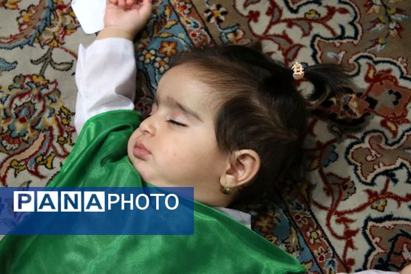 لالایی مادرانه در همنوایی با کودکان شهید