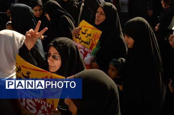 هم‌نوا با ۱۳ آبان؛ بروجرد یک‌صدا علیه استکبار جهانی