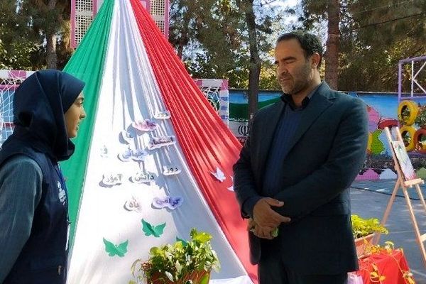 مراسم سیزده‌آبان در دبستان دخترانه شاهد شهید ناصری ناحیه دو