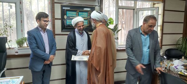 تقدیر از امام جماعت‌های مدارس باخرز