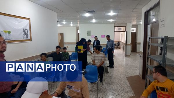 بازدید سرپرست اداره آموزش و پرورش استثنایی استان از روند برگزاری امتحانات نوبت دوم