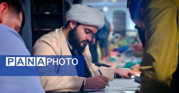 مراسم اعتکاف دانش‌آموزی در اولین روز اعتکاف در ساوجبلاغ