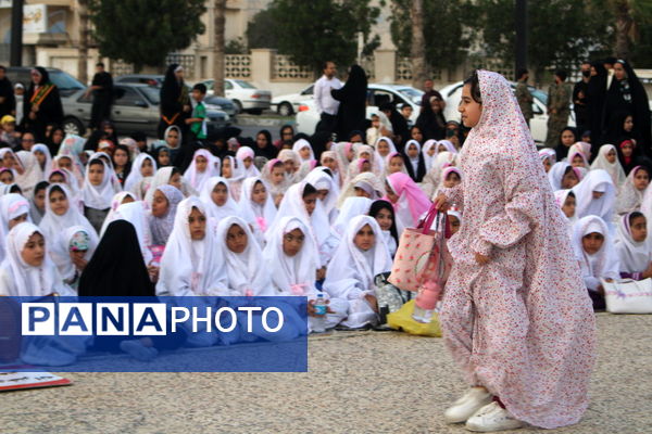 مهمانان ماه خدا اجتماع بزرگ دانش‌آموزان بوشهری 