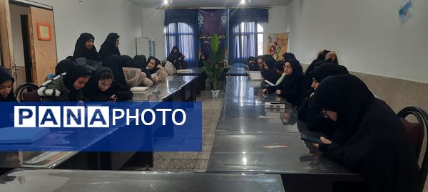 مسابقات قرآن‌ و عترت متوسطه اول و دوم دختران در رشته‌های‌صوتی
