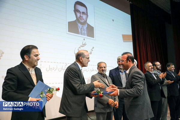 مراسم گرامیداشت روز معلم و تجلیل از اساتید نمونه دانشگاه فرهنگیان