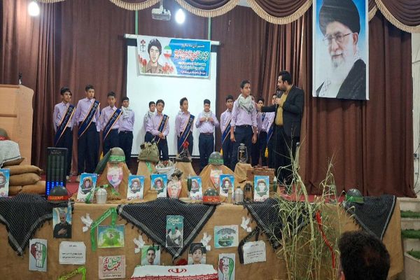 گرامیداشت هفته بسیج دانش‌آموزی در منطقه بیارجمند