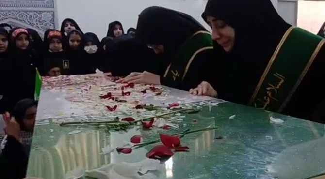 استقبال دانش آموزان مدرسه قائمیه قم از لاله فاطمی