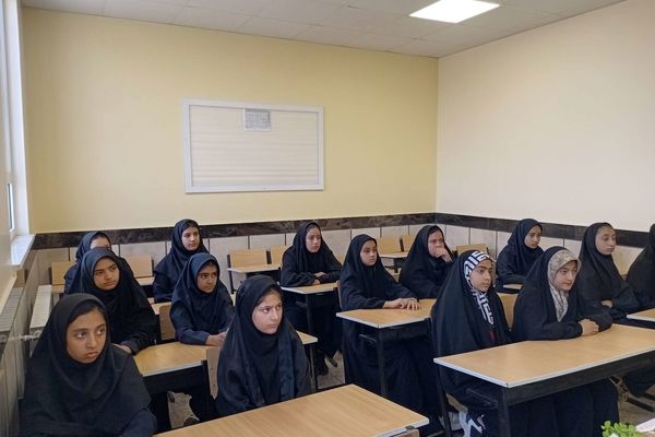 جشن جوانه ها در دبیرستان مادر مهربان خلیل آباد