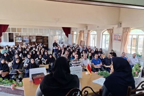 حضور ۴۰۰ والدین در نشست‌های آموزشی و توجیهی آغاز سال تحصیلی