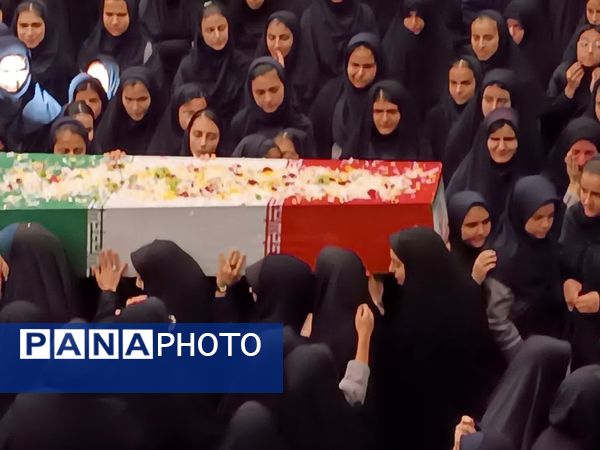 میزبانی دانش‌آموزان دختر شهرستان تفت از شهید گمنام