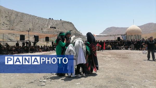 مراسم تعزیه خوانی در روز عاشورای حسینی در شهر بار 