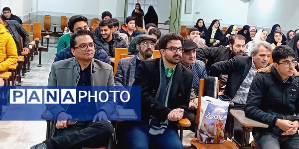 وقتی نوجوانان قلم به دست گرفتند شب شعر رنگی تازه یافت