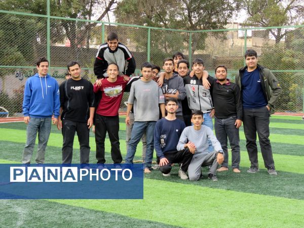 مسابقات طناب کشی شهید پارسا منصور در دبیرستان شاهد ابوذر غفاری 