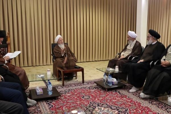  وظیفه روحانیت جاهلیت زدایی است