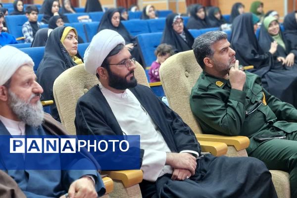 آیین تجلیل از برگزیدگان مسابقات قرآن و عترت بسیج قرچک