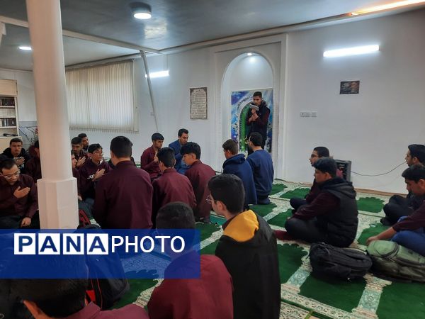 مراسم هیات دانش‌آموزی دبیرستان نمونه آیت الله خامنه‌ای کاشمر