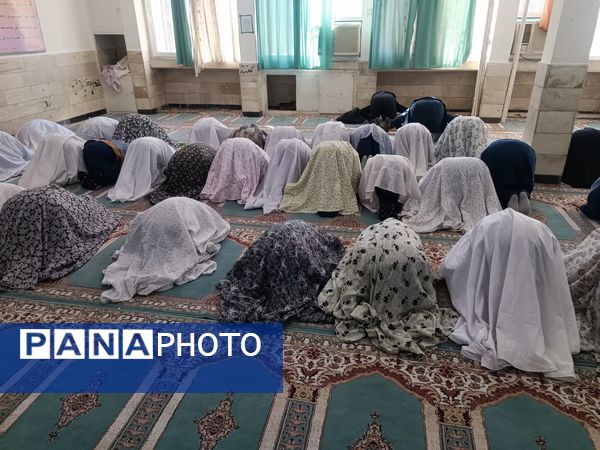 اجلاسیه نماز در آموزشگاه متوسطه اول دخترانه 15خرداد سرخس