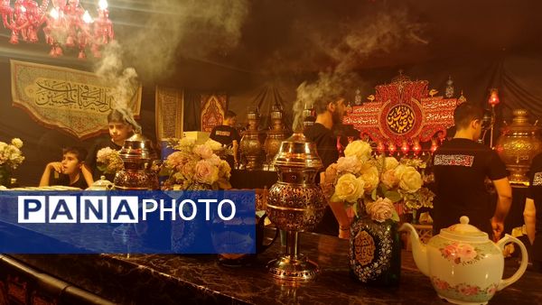 شکوه سوگ در میدان آزادی