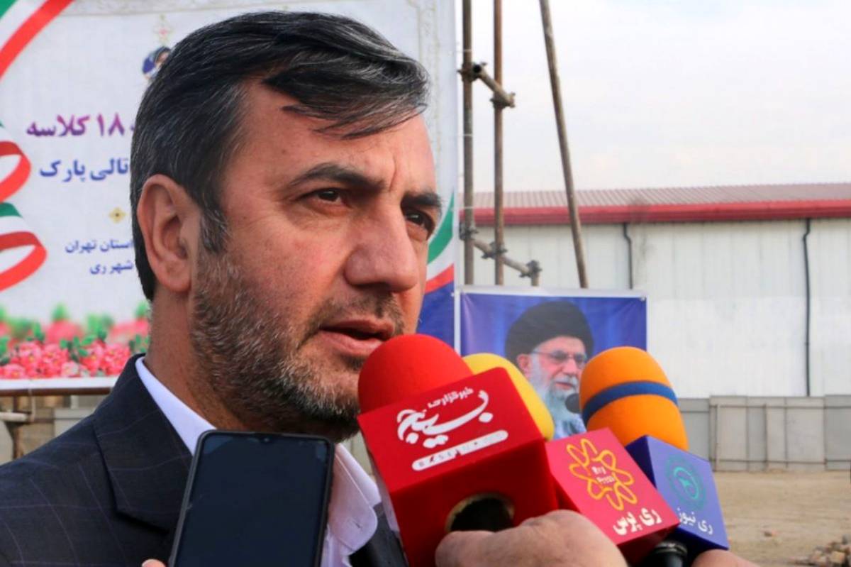 آینده کشور در گرو تلاش علمی دانش‌آموزان است