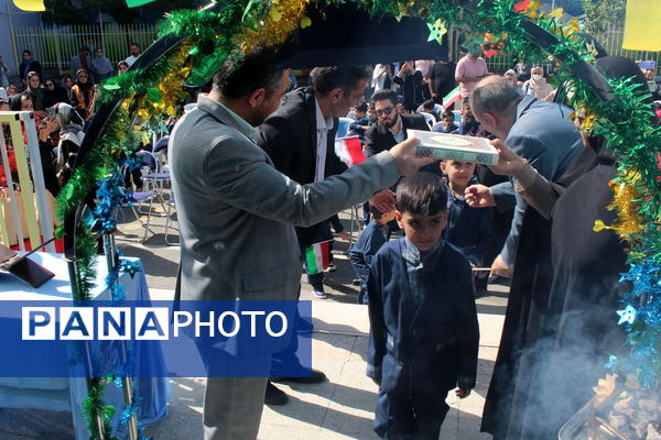 جشن شکوفه‌ها، نوید بخش آغاز فصلی جدید از تحصیل