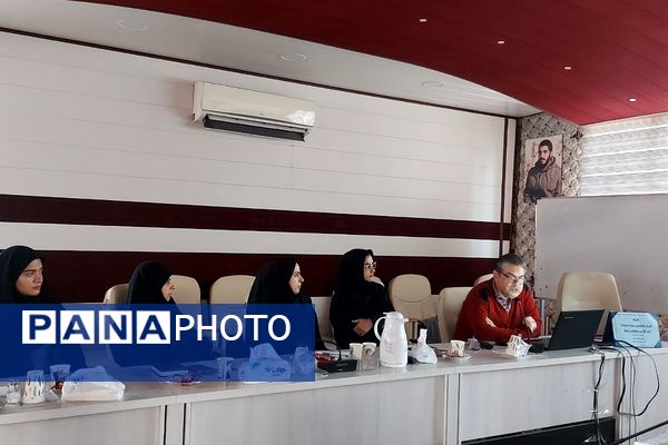 کارگاه آموزش اتوماسیون آی کن در اداره آموزش و پرورش کهریزک