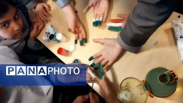 شکوه حضور دانش‌آموزان شهید مطهری در راهپیمایی ۱۳ آبان