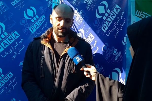 حضور معلمان در راهپیمایی، درسی در عرصه اجتماعی و فرهنگی  برای دانش‌آموزان است