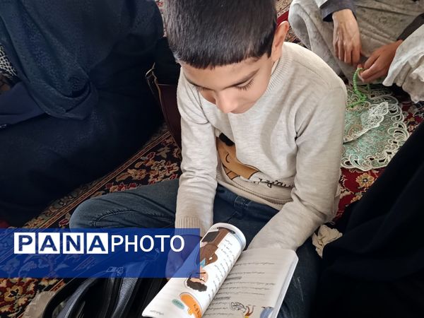 حضور کودکان در نماز جمعه کاشمر 